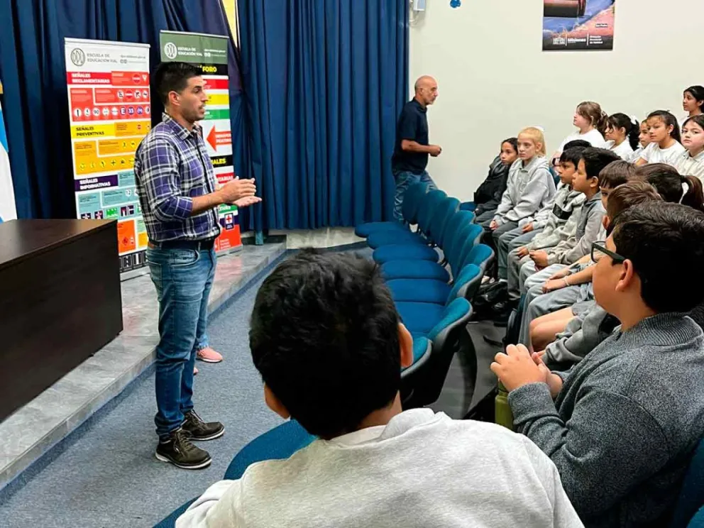 Nicolás Mazal Bazán explicó el rol de DPV a alumnos