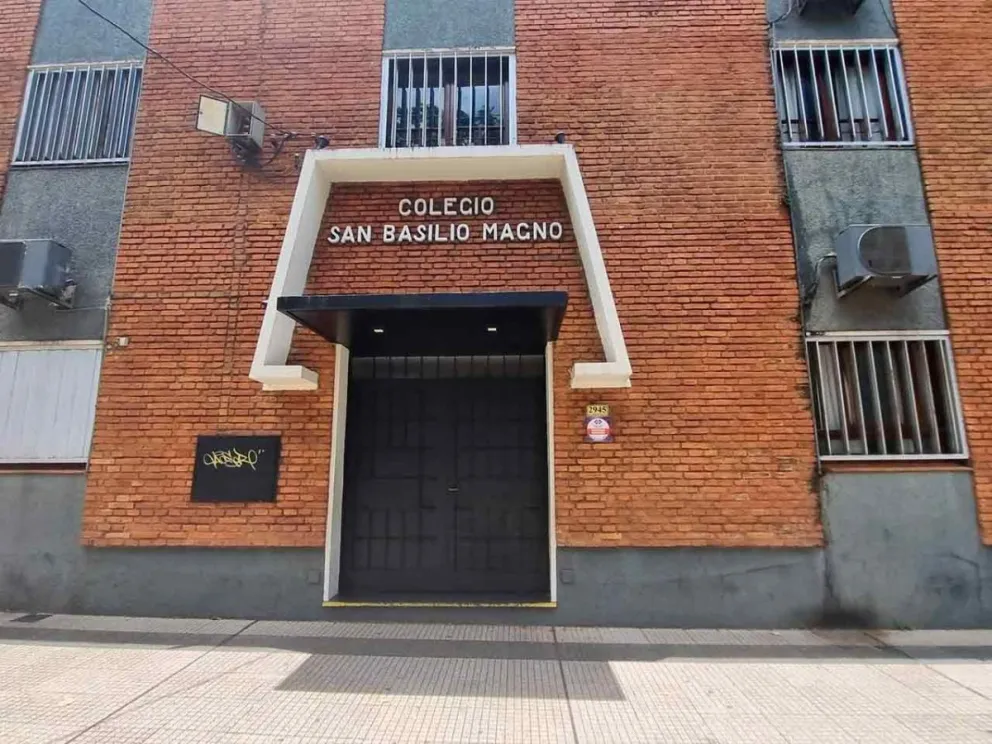 Para resguardar la seguridad y  tranquilidad a los alumnos