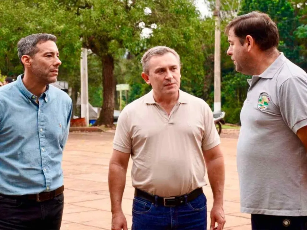 Marcelo Pérez y Carlos Sartori junto a Mario Peyer
