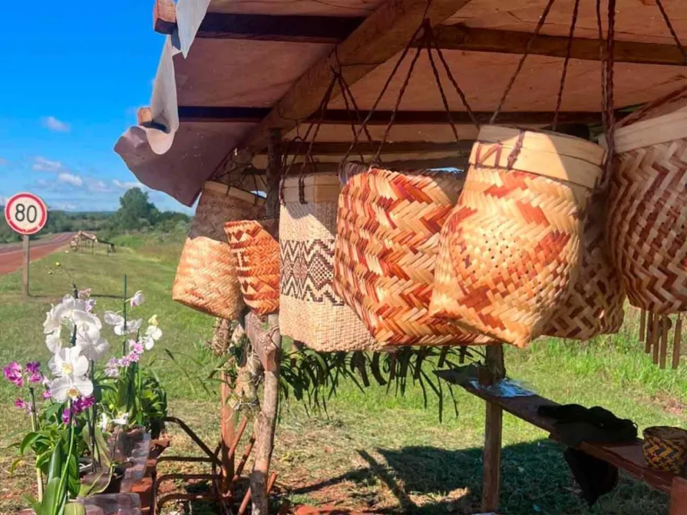 Con luz sustentable de paneles solares fotovoltaicos