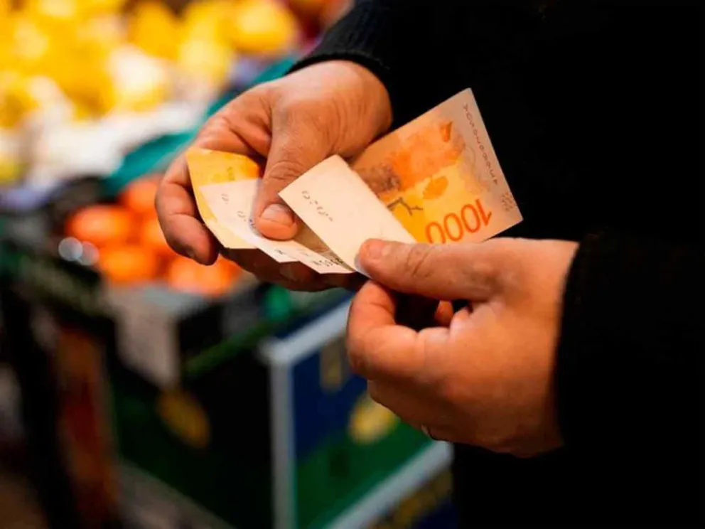 Continúa en declive la economía 