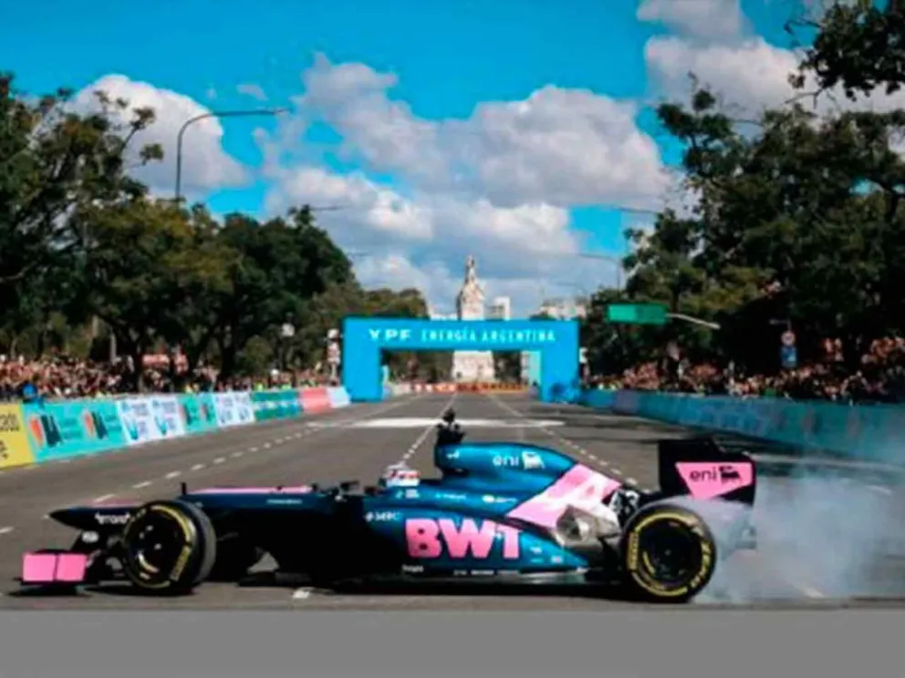 Primera exhibición en Argentina, a bordo del Lotus E20