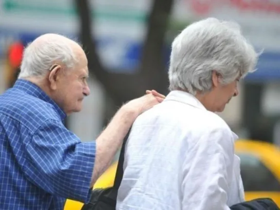 El Gobierno oficializó un bono de $70 mil para jubilados y pensionados ...