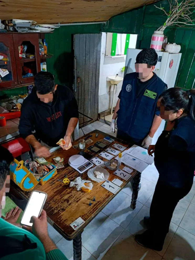 Objetos secuestrados en el allanamiento