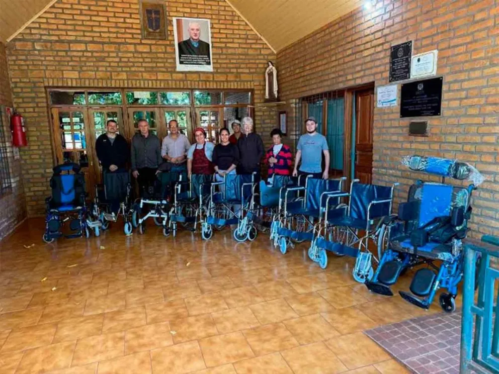 Héctor Proeza entregó las ayudas técnicas