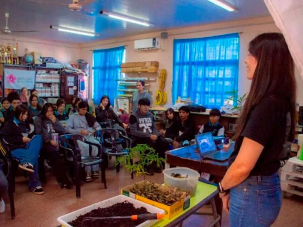 Para alumnos y docentes de 2º año secundario