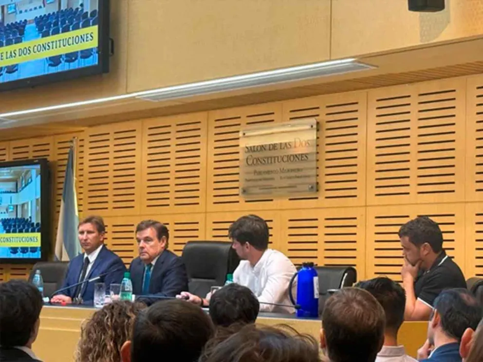 Carlos Rovira, líder de Encuentro Misionero, presidió la reunión