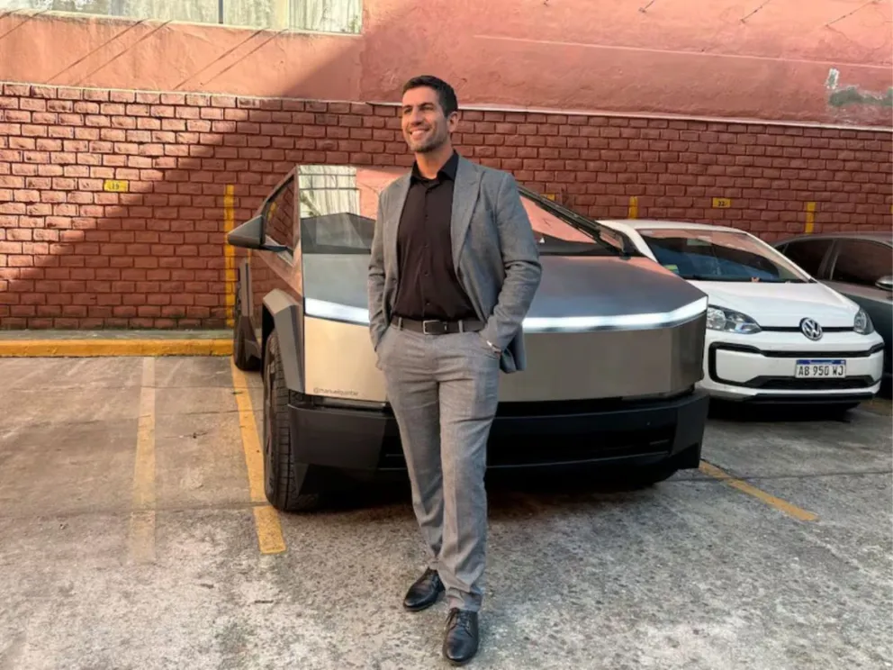 Manuel Quintar Tesla - Redes Sociales