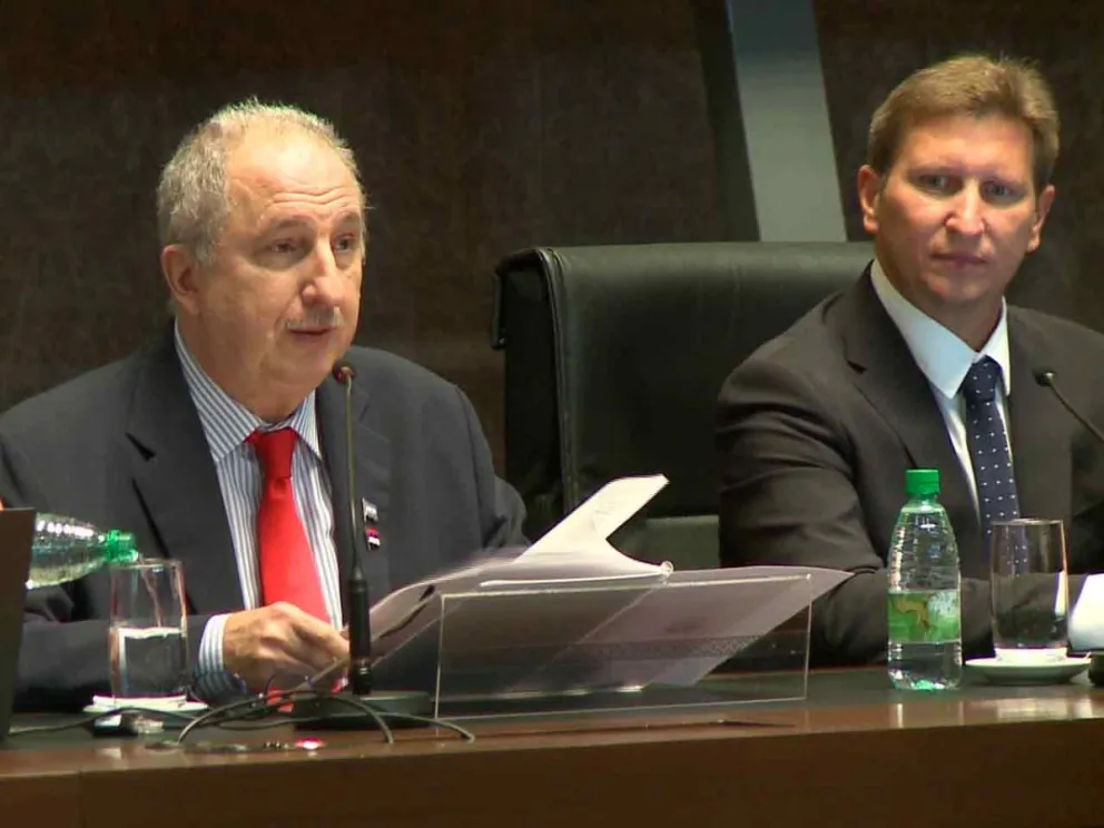 El Gobernador  y Sebastían Macias, apertura legislativa /26