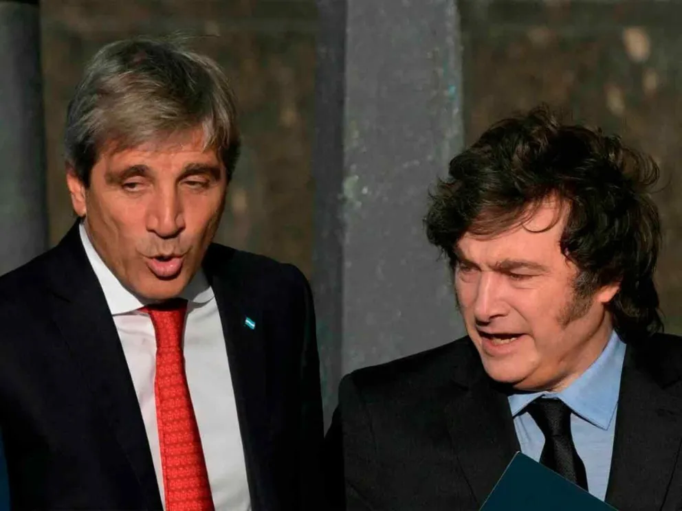 Luis Caputo y Javier Milei
