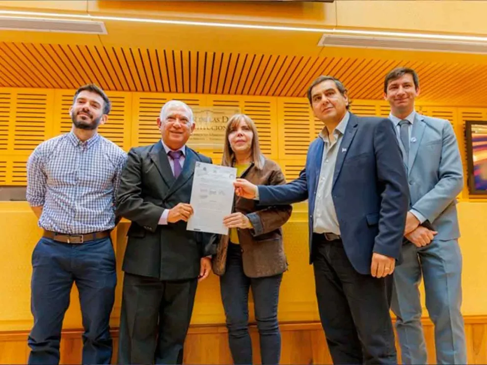 Emotivo acto