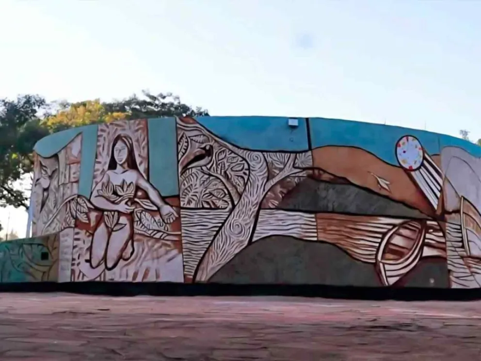 Mural de José Cura con esencia jesuítica - guaraní