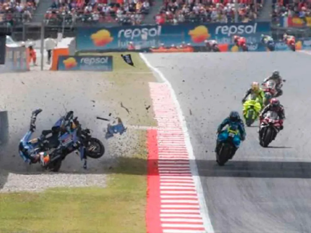 Impactante choque de Álex Márquez