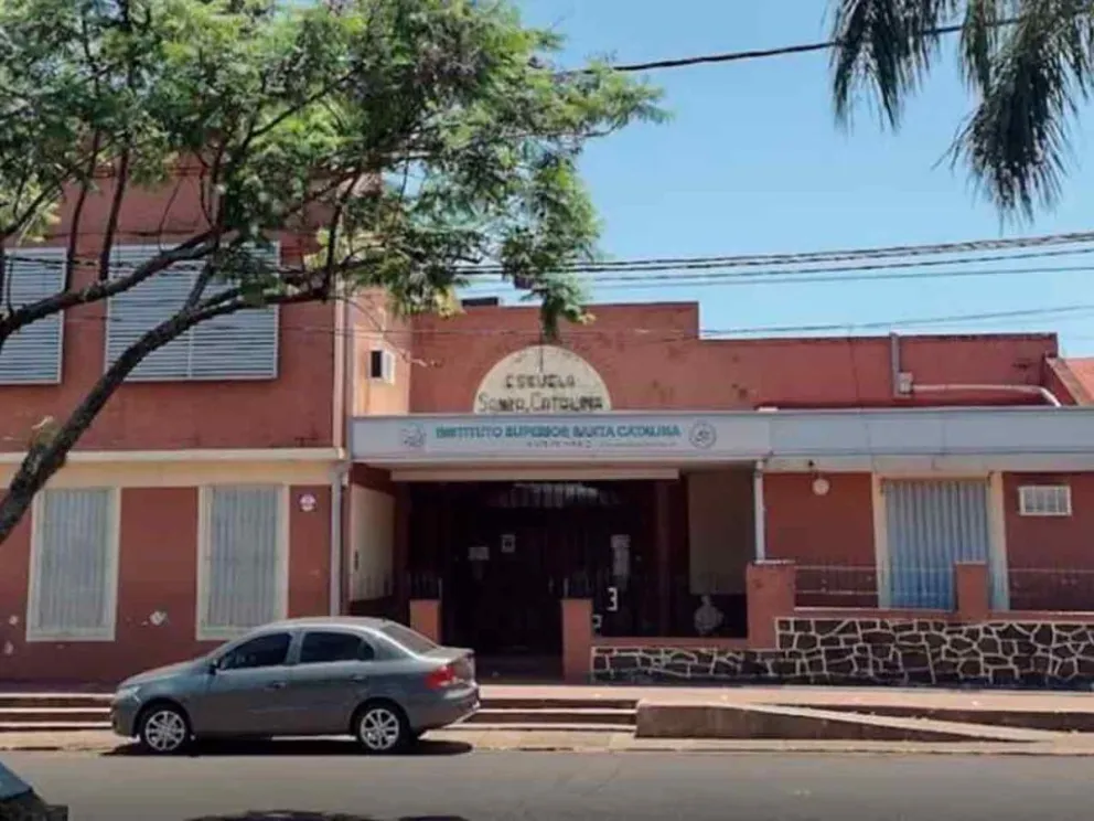 Bajo el lema “Educando con amor”