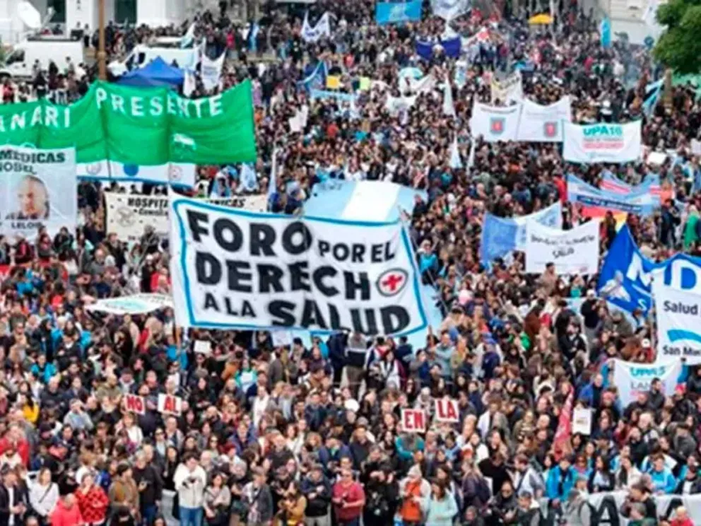 Bajo la consigna: “La salud no puede esperar”
