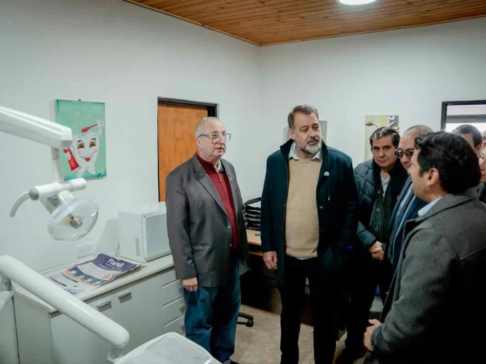Passalacqua junto a González en la Inaguración del CAPS 