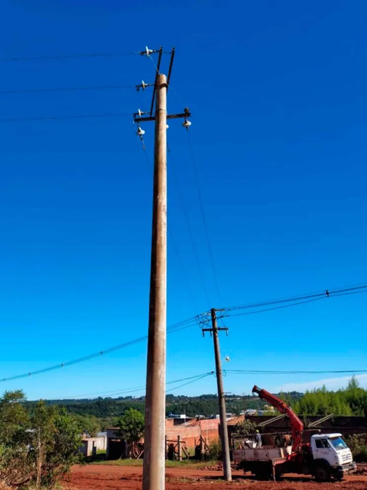 Línea de 13,2kV en picada El Chorro