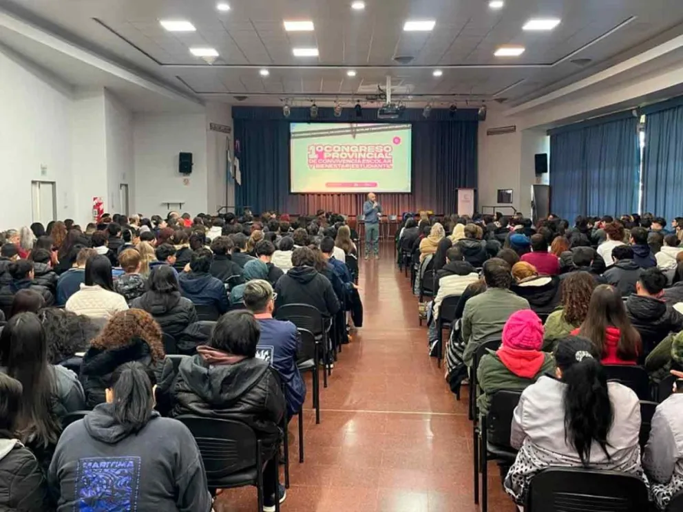 Reunió 900 personas de manera presencial