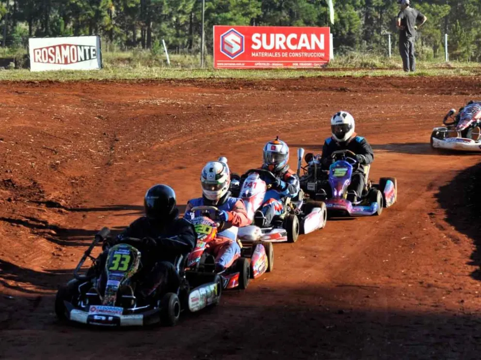 En el Kartódromo “Mariano Olexyn”