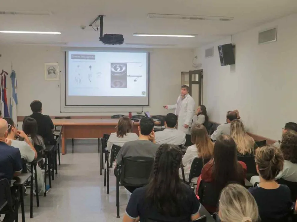Ateneo de Medicina Nuclear en el Hospital Madariaga