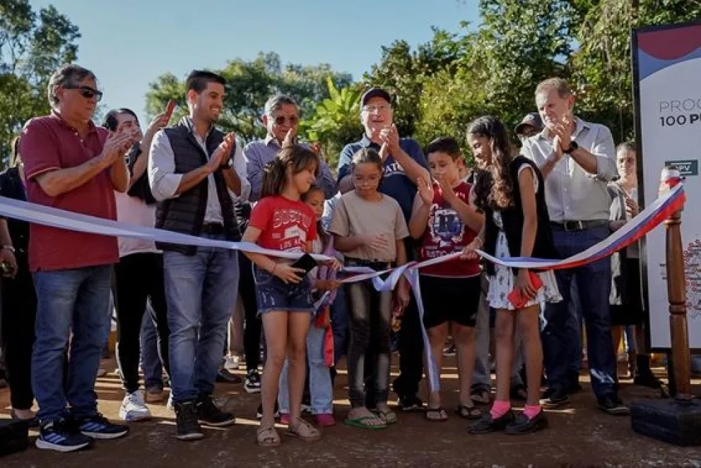 El Gobernador encabezó el corte de cintas del puente Nº 293