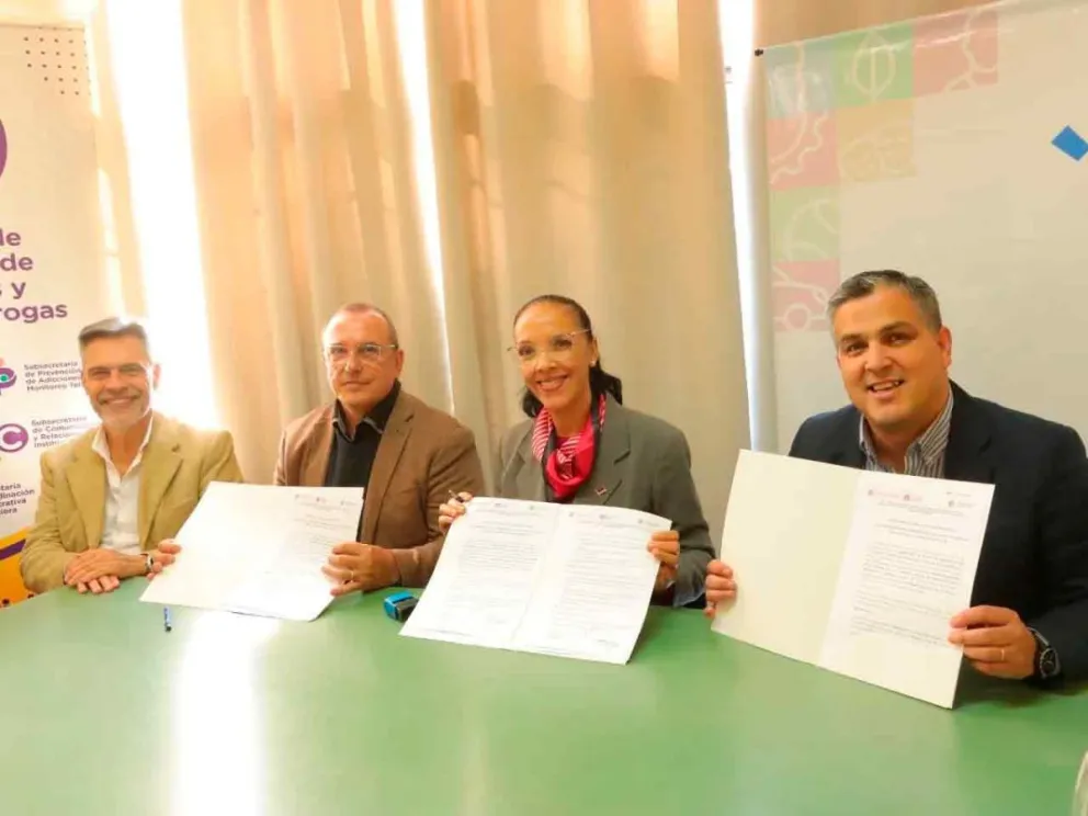 Momento de la firma del convenio
