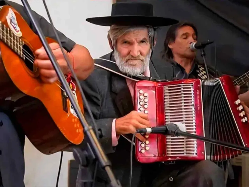 Eduardo “Moni” Encina