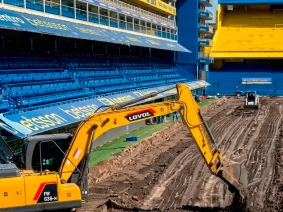 Obras de mantenimiento en el campo de juego