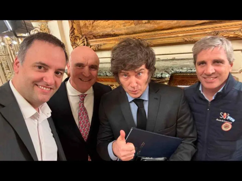 Manuel Adorni, José Luis Espert, Javier Milei y Luis Caputo