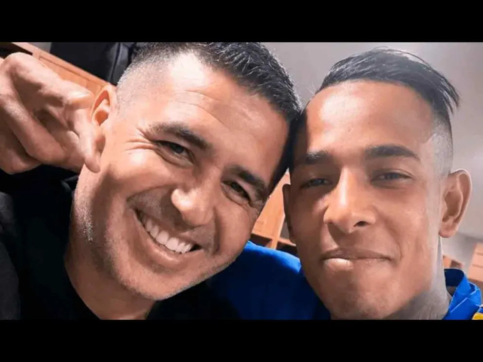 Juan Román Riquelme y Sebastián Villa