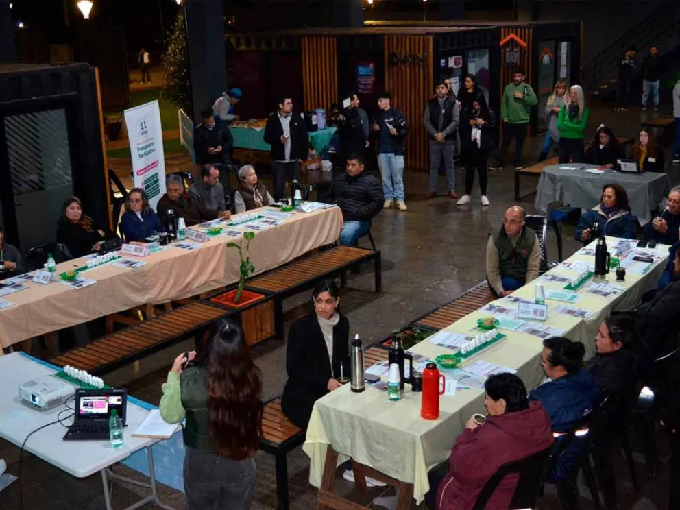Once asambleas con debate y propuestas 