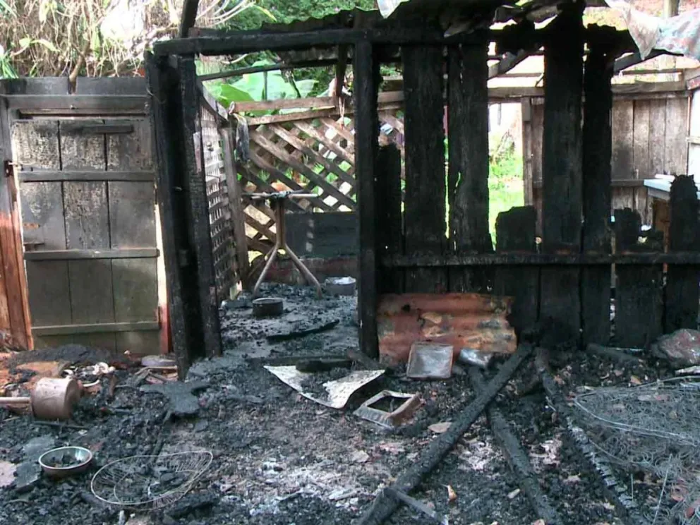Inmueble consumido por el fuego 