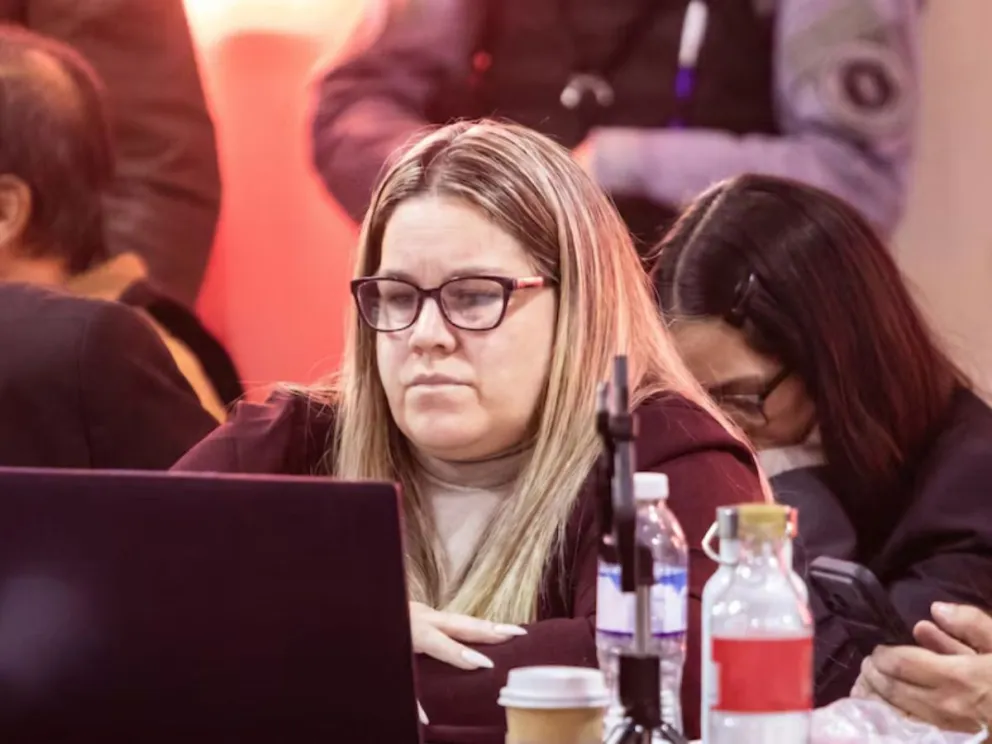 La imputada Elizabeth Cutaia lleva adelante su propia defensa enel juicio por Loan