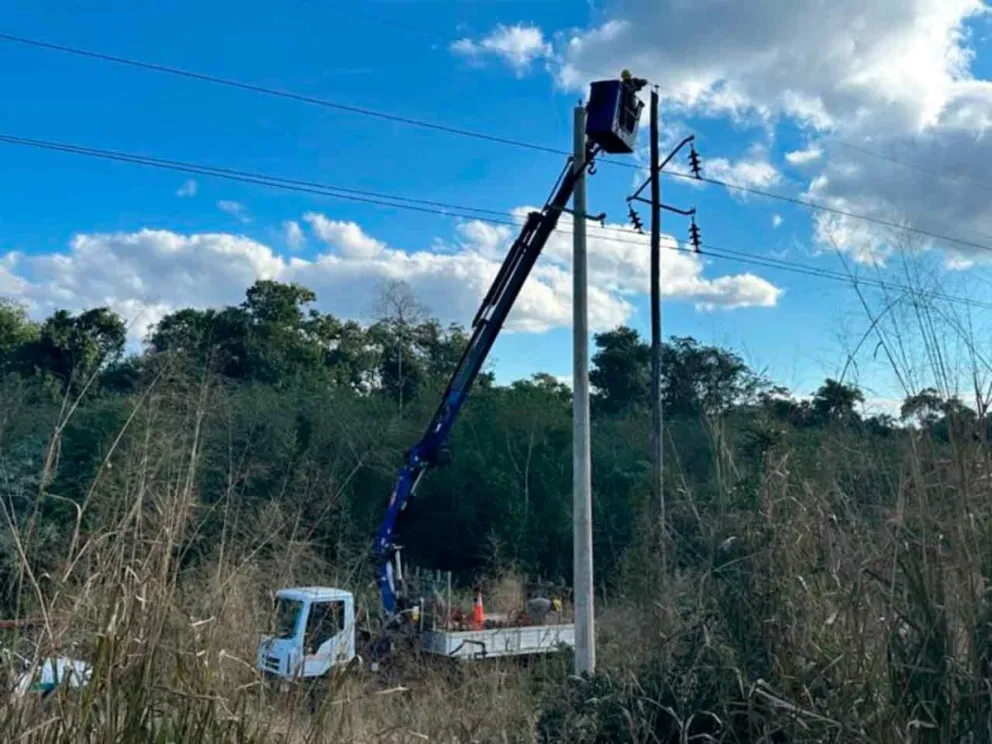 Colocación de 850 postes de hormigón 