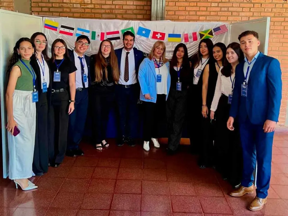 Alumnos serán embajadores o delegados de países