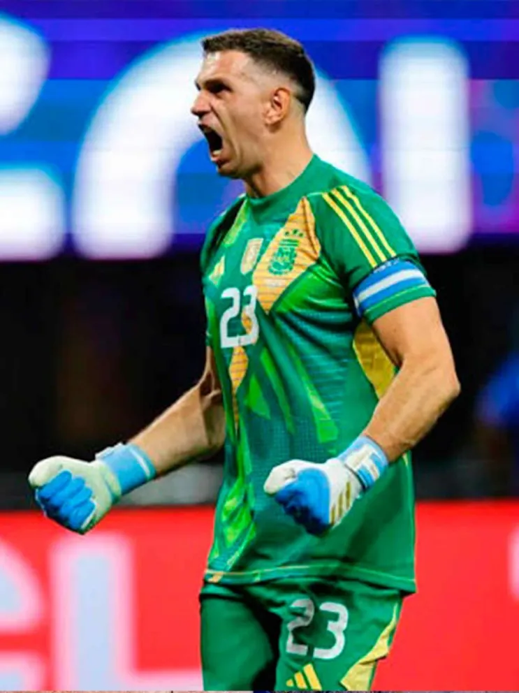 Dibu Martínez