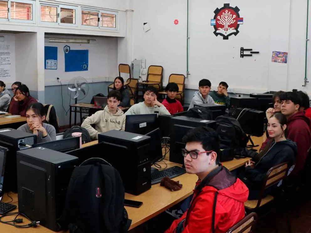 Orientado a estudiantes de 5º y 6º año
