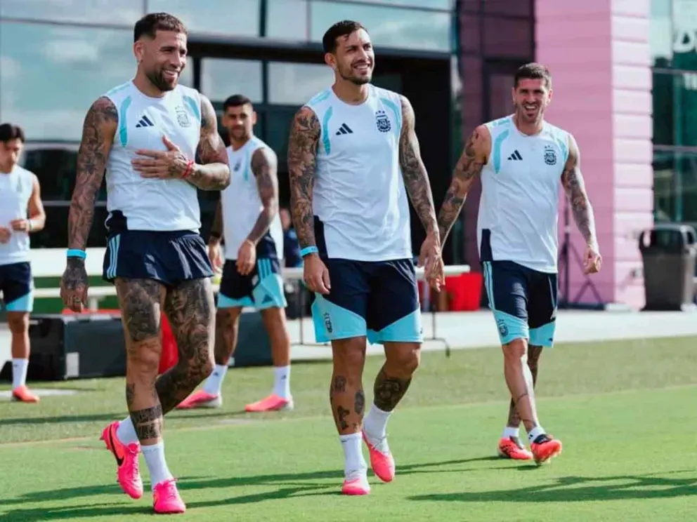 Entrenamiento de la Albiceleste de cara al partido de 8vos de final