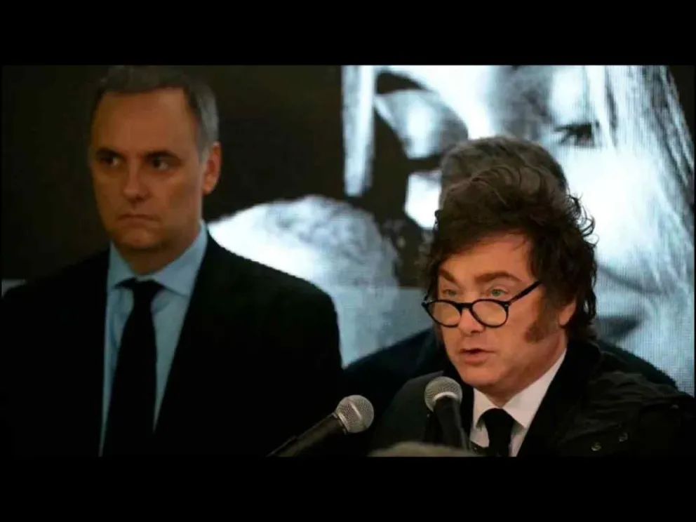 Manuel Adorni y Javier Milei