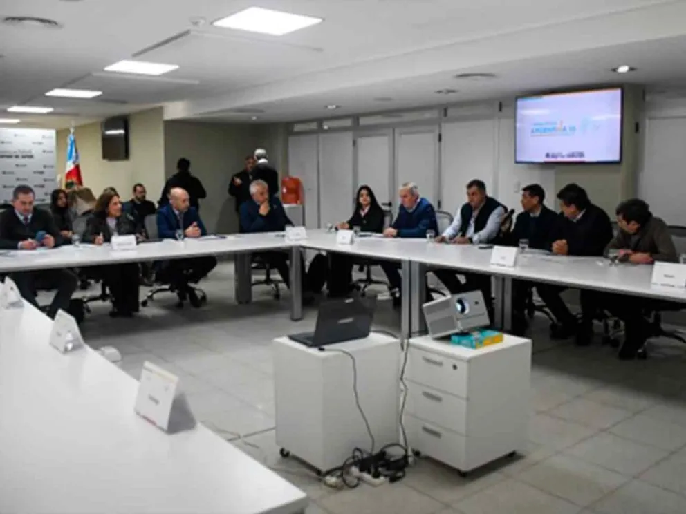 Ministros y autoridades sanitarias reunidos 