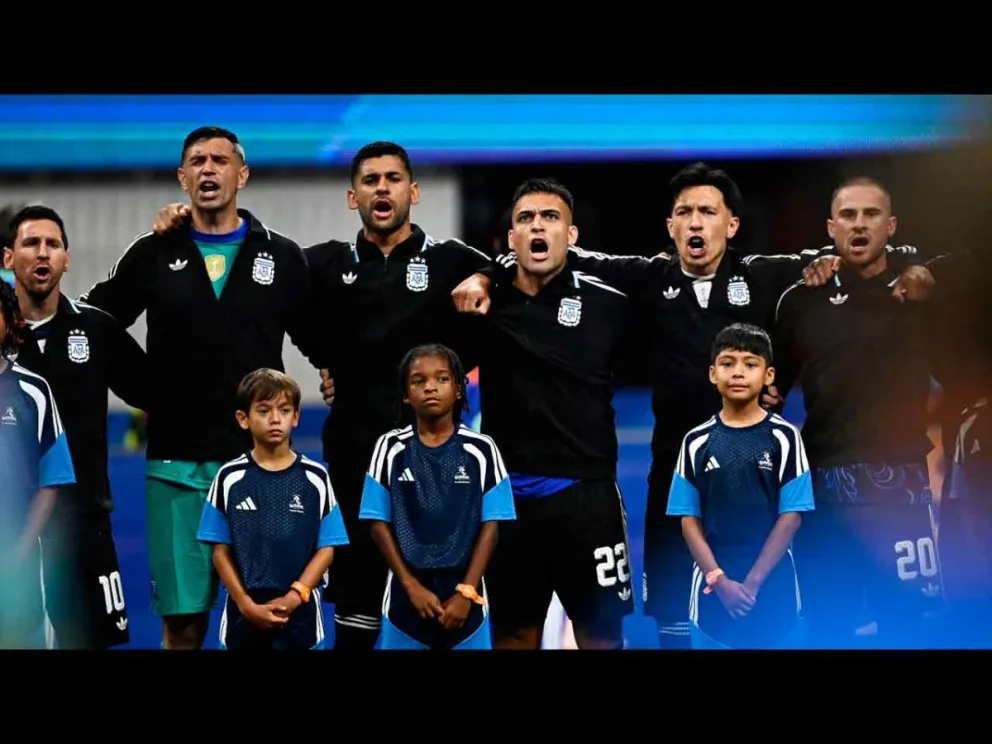 Cantaron a viva voz el Himno Nacional