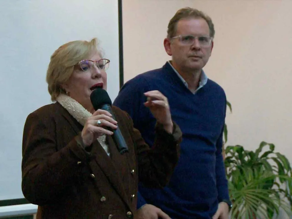 Viviana Rovira y el subsecretario de Gobierno Daniel Behler