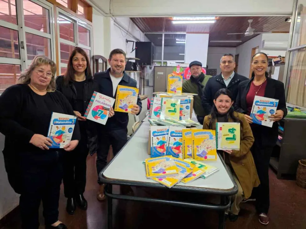 Operativo de distribución masiva de bibliografía pedagógica