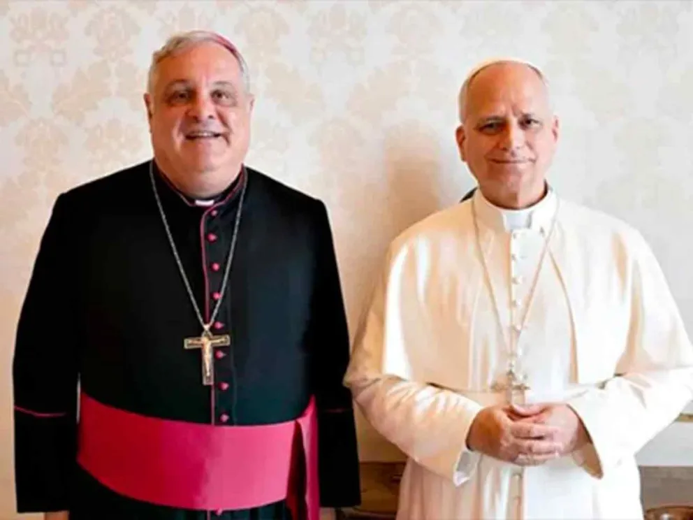 El Arzobispo Marcelo Colombo junto al Papa