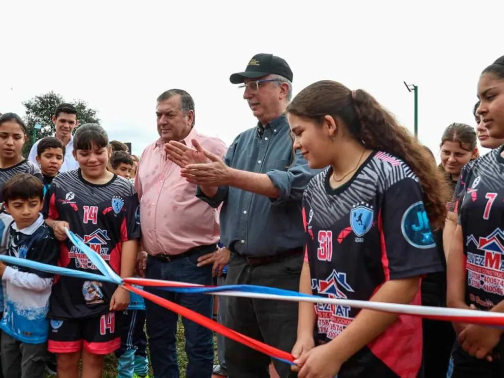 Momento del corte de cintas