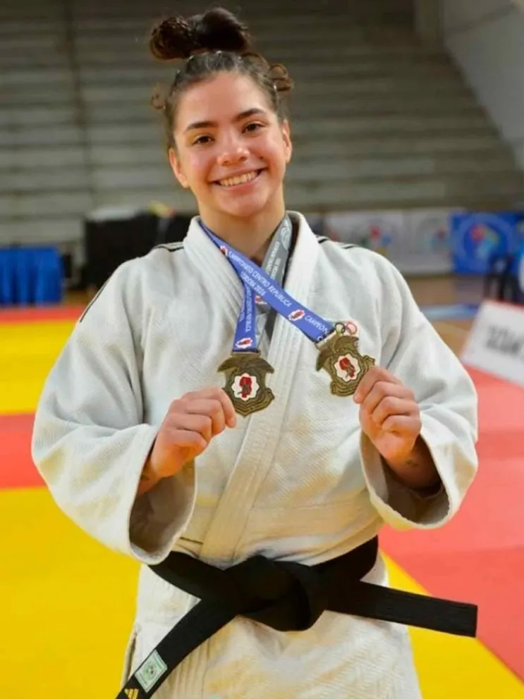 Constanza Núñez, con sus preseas doradas