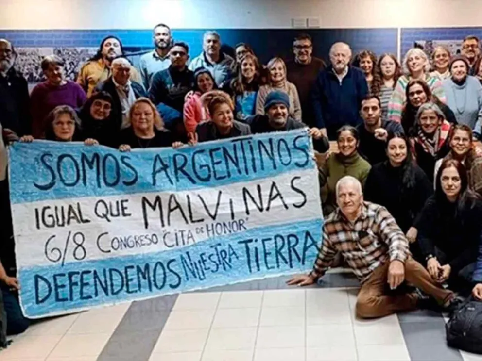 Bajo una misma Bandera, "Somos Argentinos"