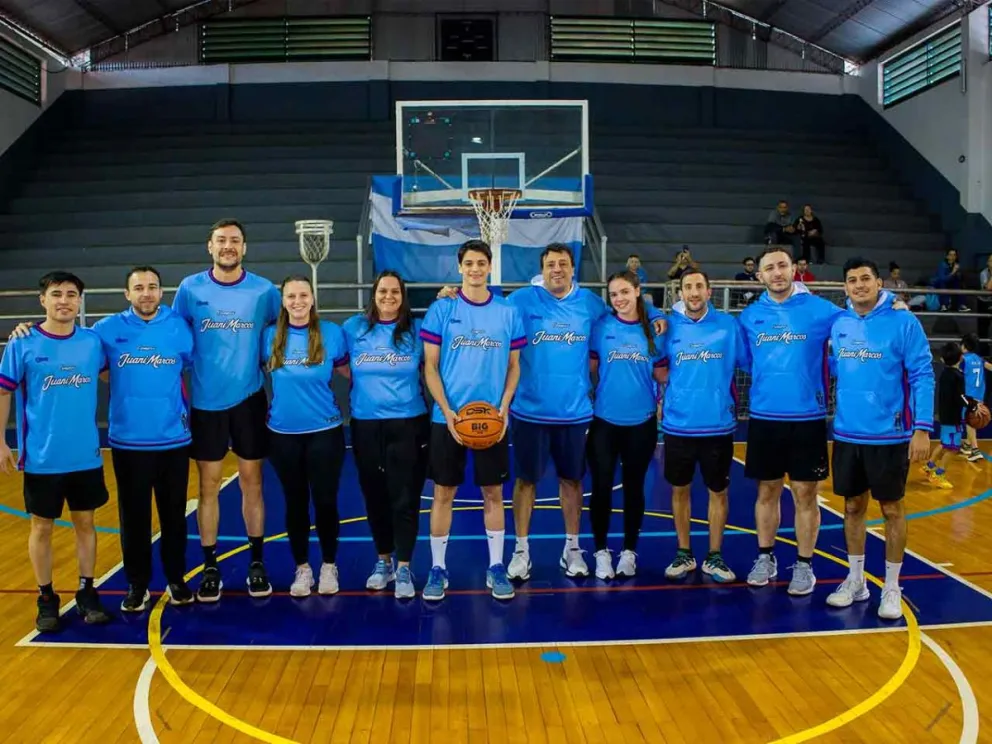 Juani Marcos junto a los participantes