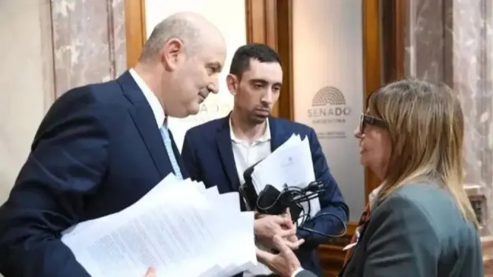 Federico Sturzenegger junto a Patricia Bullrich