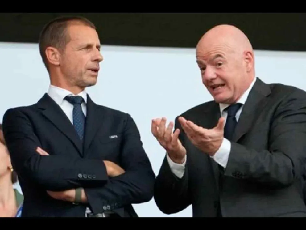 Aleksander Ceferin y Gianni Infantino